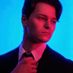 Meet your Posher, Ethan